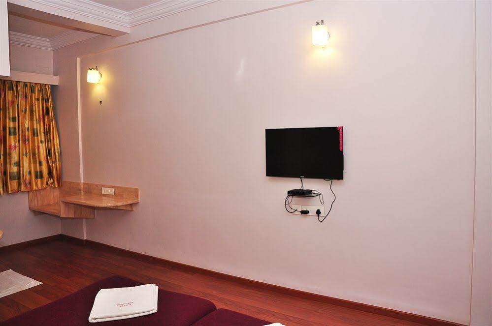 Hotel Vellara Bengaluru Zewnętrze zdjęcie